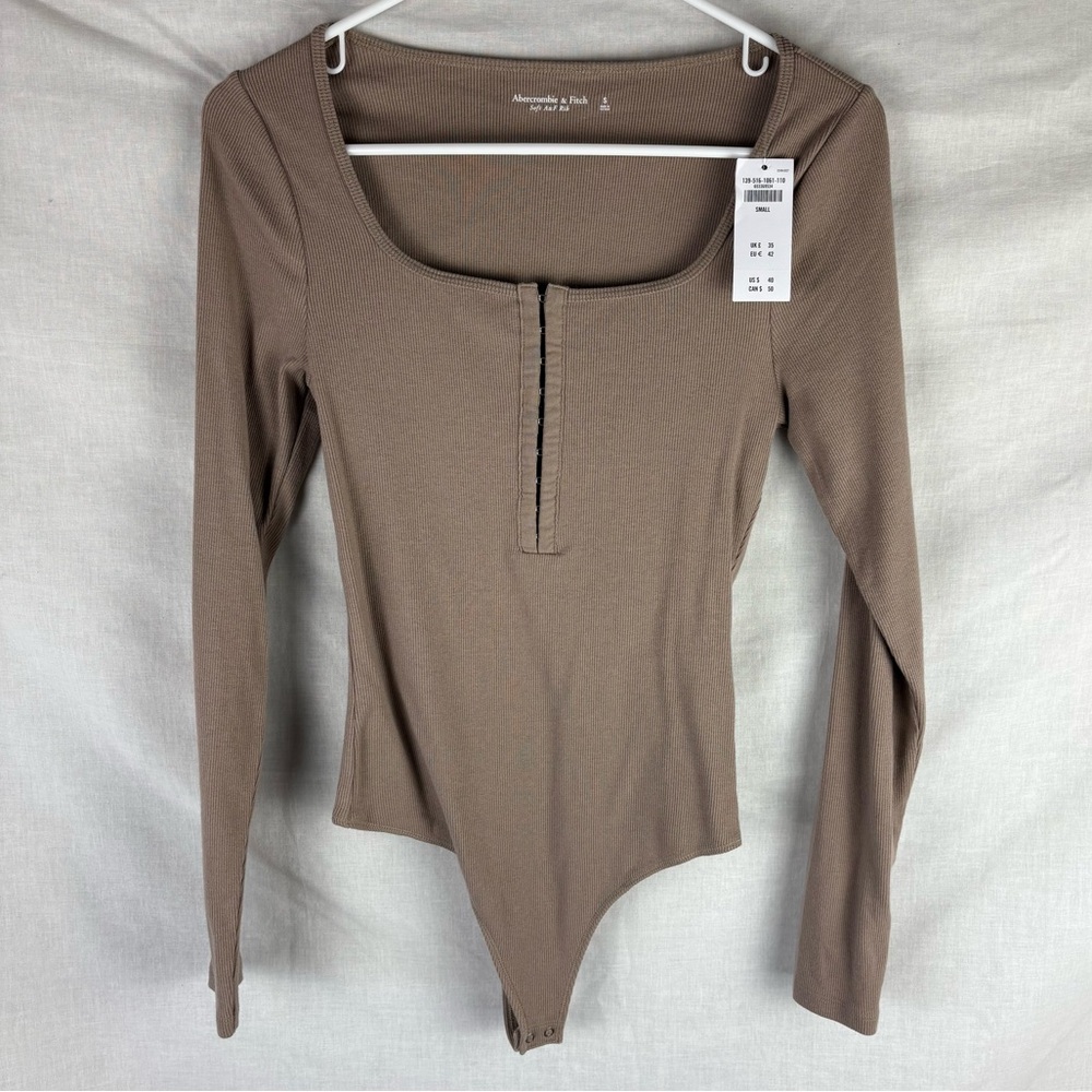 NWT Abercrombie Long Sleeve Ribbed Brown Bodysuit